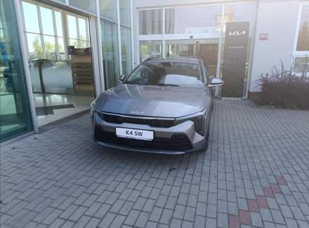 Kia - K4