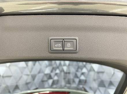 Audi - A6