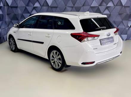 Toyota - Auris