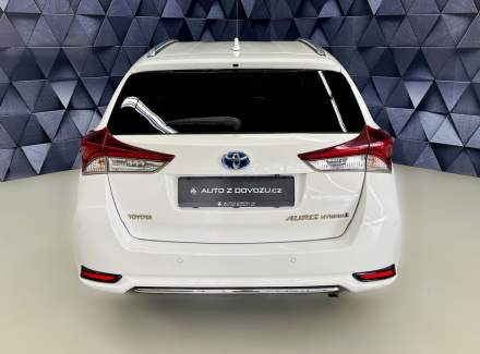 Toyota - Auris