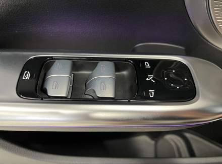 Mercedes-Benz - C-class