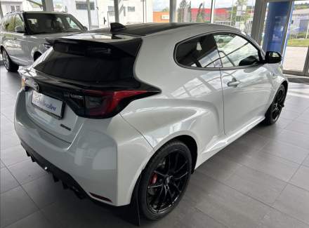 Toyota - Yaris