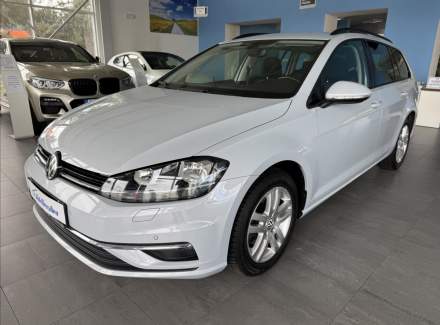 Volkswagen - Golf