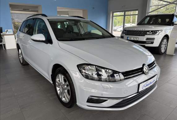 Volkswagen - Golf