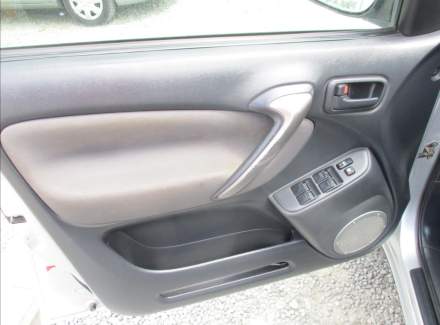 Toyota - RAV 4