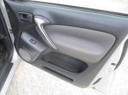 Toyota - RAV 4