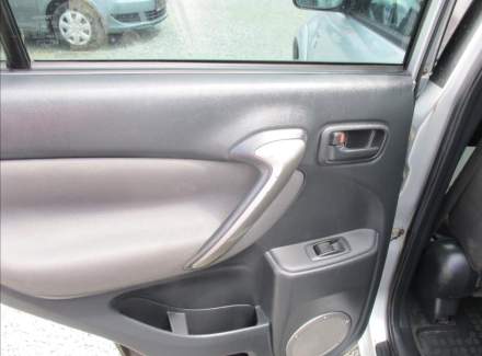 Toyota - RAV 4