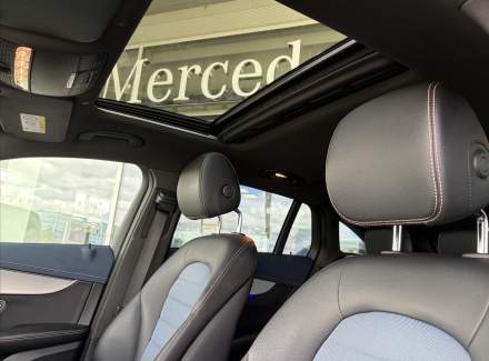 Mercedes-Benz - EQC