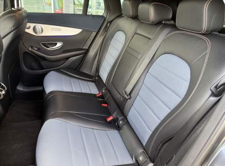 Mercedes-Benz - EQC