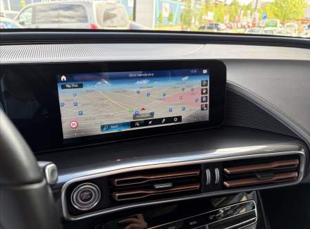 Mercedes-Benz - EQC