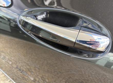 Mercedes-Benz - EQC