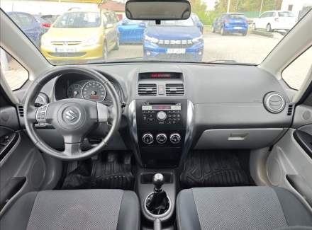 Suzuki - SX4