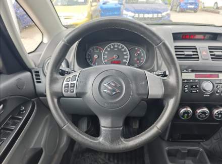 Suzuki - SX4