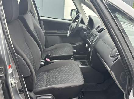 Suzuki - SX4