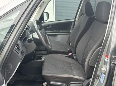 Suzuki - SX4