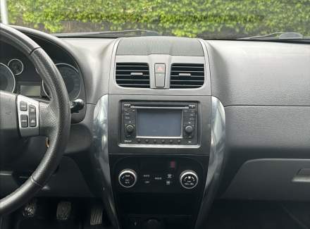 Suzuki - SX4
