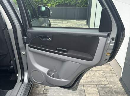 Suzuki - SX4