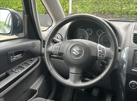 Suzuki - SX4