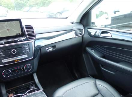 Mercedes-Benz - GLE