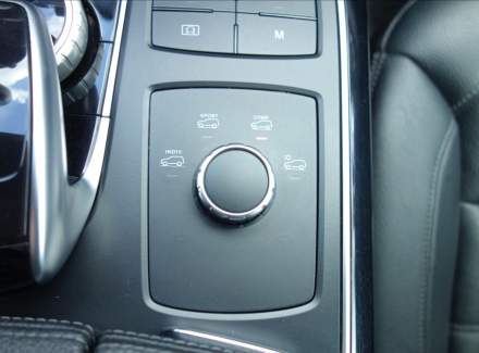 Mercedes-Benz - GLE