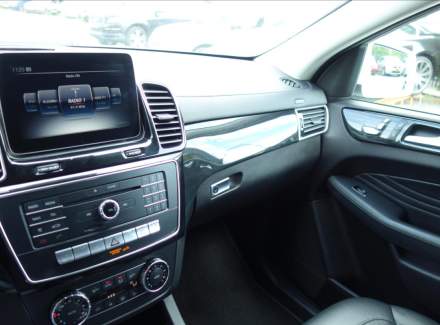 Mercedes-Benz - GLE