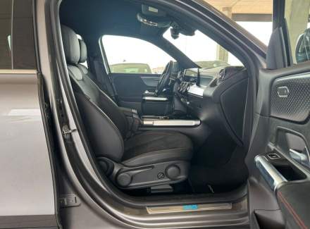 Mercedes-Benz - EQB