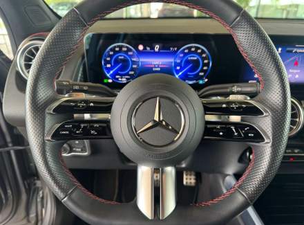 Mercedes-Benz - EQB