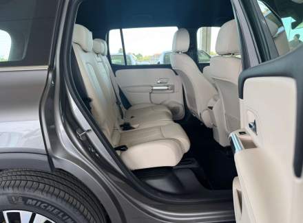 Mercedes-Benz - EQB