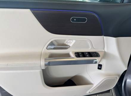 Mercedes-Benz - EQB