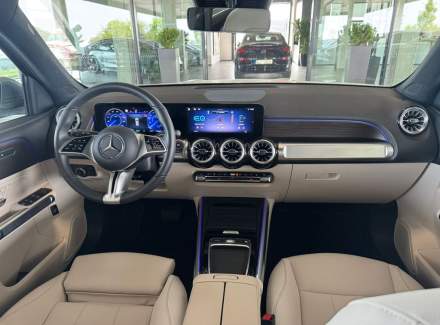 Mercedes-Benz - EQB