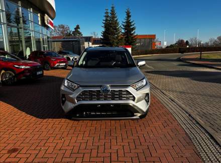 Toyota - RAV 4
