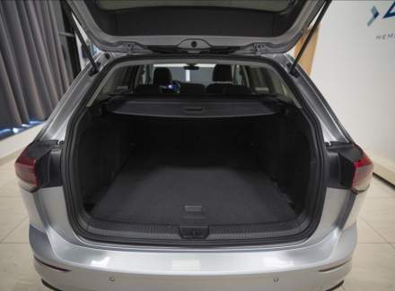 Volkswagen - Golf