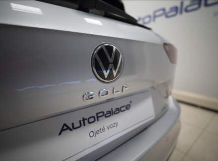 Volkswagen - Golf
