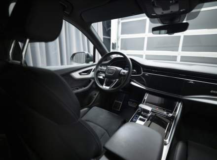 Audi - Q7