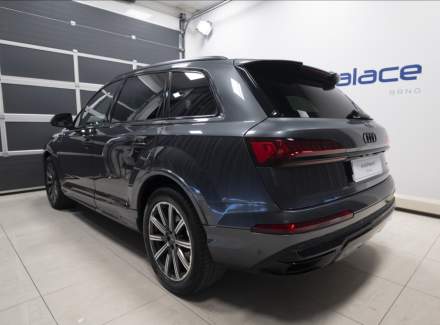 Audi - Q7