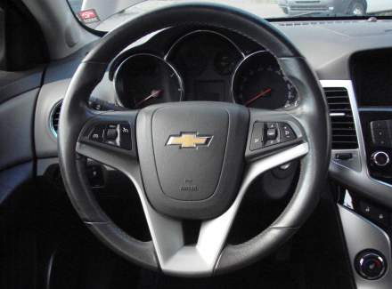 Chevrolet - Cruze