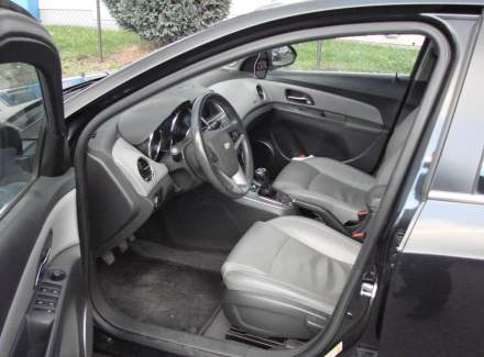 Chevrolet - Cruze