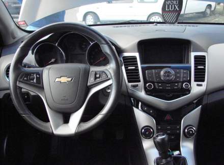 Chevrolet - Cruze