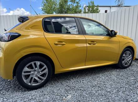 Peugeot - 208