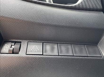 Peugeot - 208