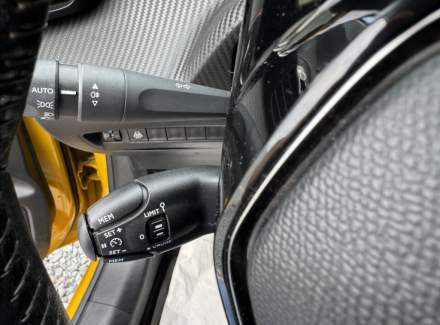 Peugeot - 208
