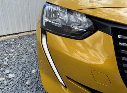 Peugeot - 208