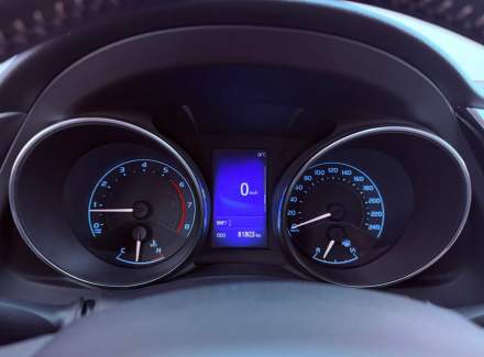 Toyota - Auris