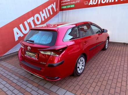 Toyota - Auris