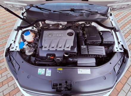 Volkswagen - Passat