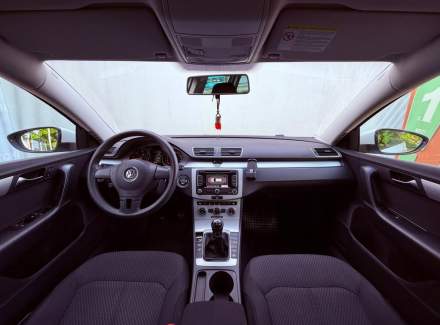 Volkswagen - Passat