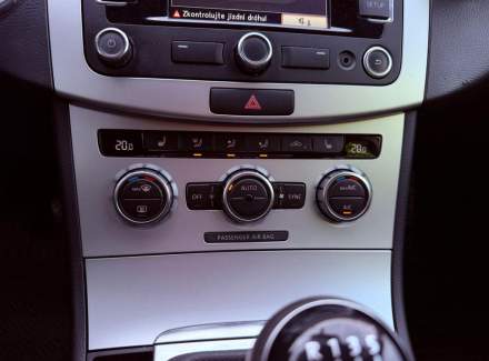 Volkswagen - Passat