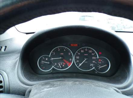 Peugeot - 206
