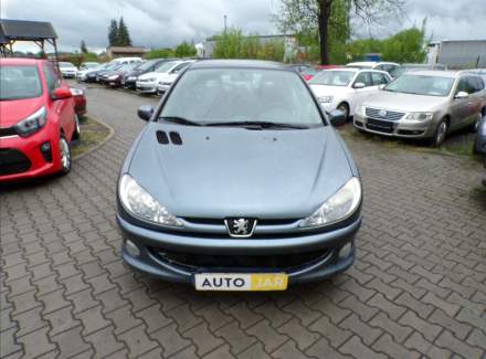 Peugeot - 206