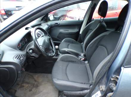 Peugeot - 206